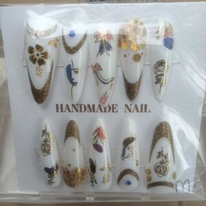 White & Gold Floral Glitter Press-On Nail Set